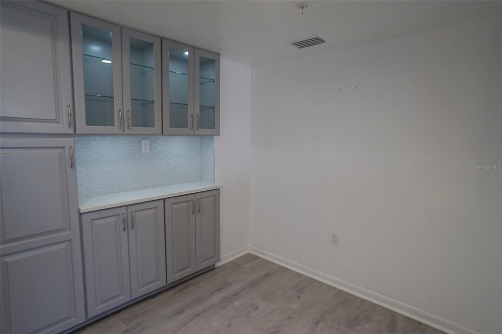 400 Island Way, Unit 308 Clearwater, FL 33767 - Photo 6 of 32 a view of cabinets
