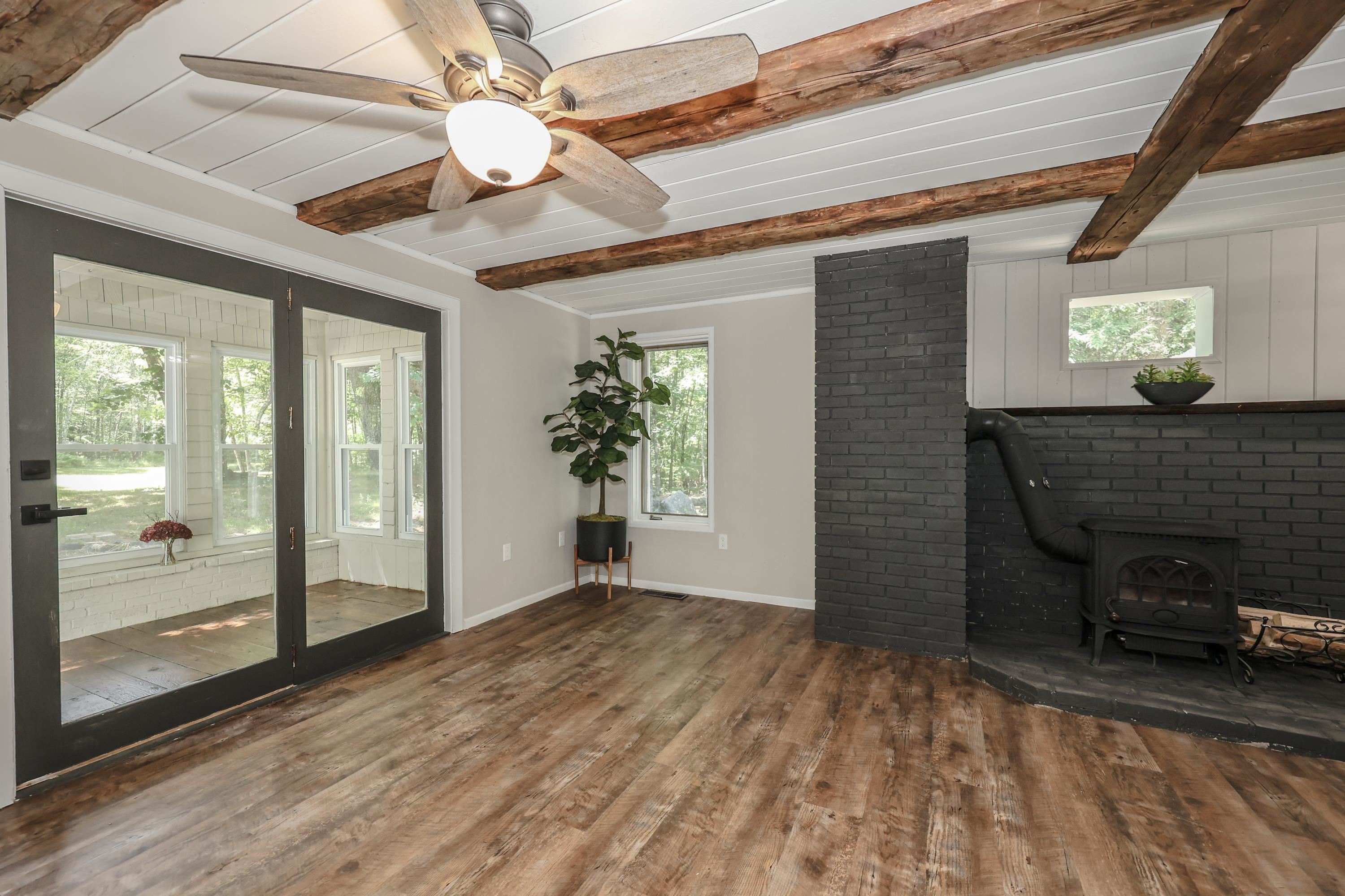 187 North Road Epsom, NH 03234 - Photo 4 of 40
