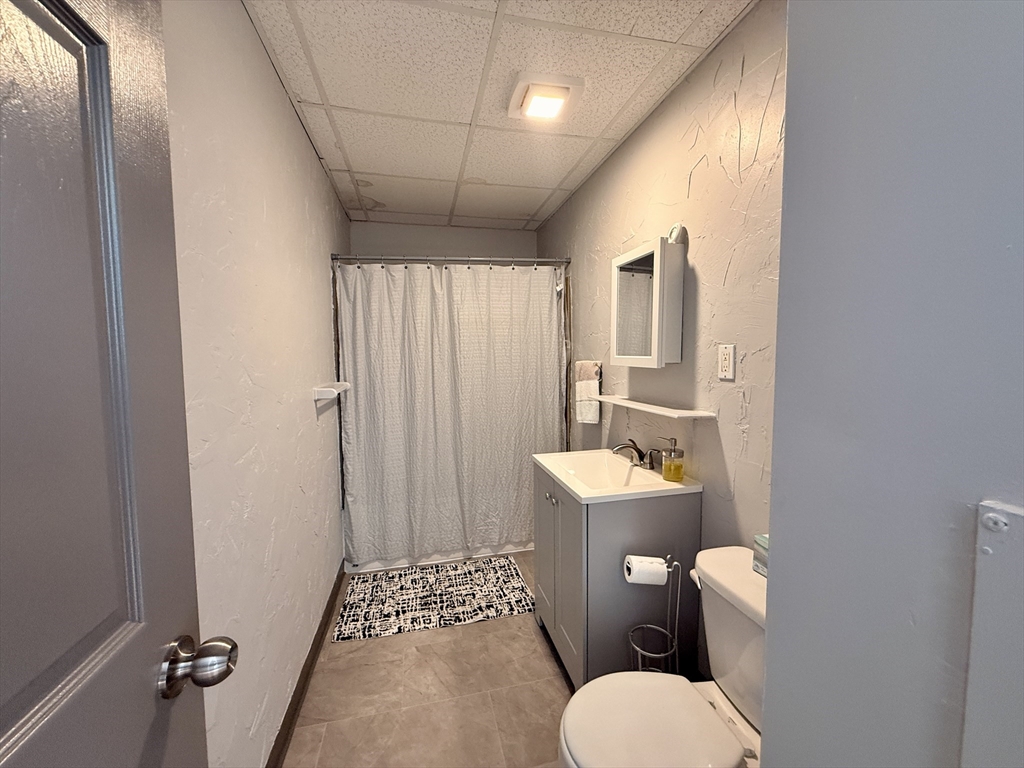 70 Russell Street, Unit 6 Worcester, MA 01609 - Photo 8 of 9