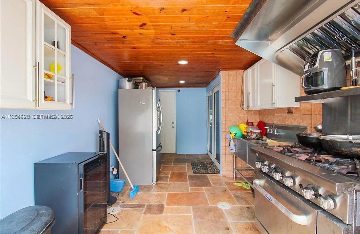 1470 Southwest 73rd Place Miami, FL 33144 - Photo 21 of 24