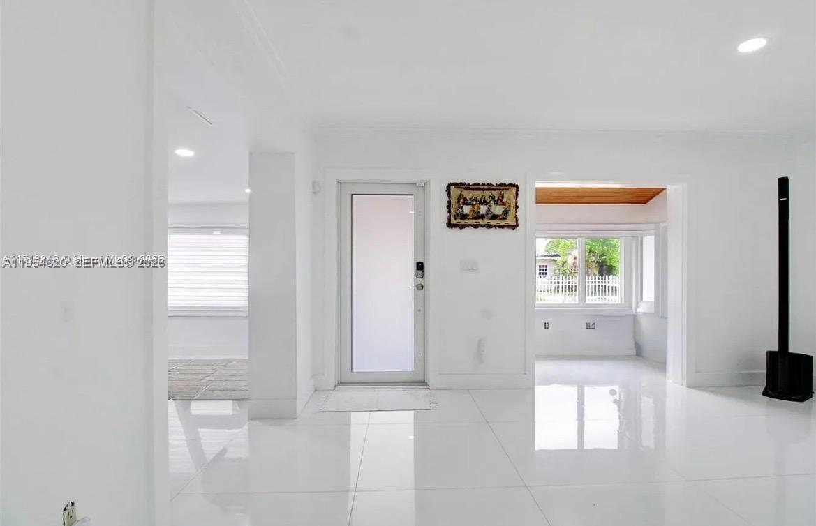 1470 Southwest 73rd Place Miami, FL 33144 - Photo 3 of 24