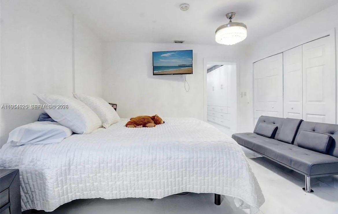 1470 Southwest 73rd Place Miami, FL 33144 - Photo 9 of 24