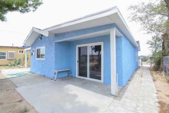413 West Haloid Avenue Ridgecrest, CA 93555 - Photo 7 of 26
