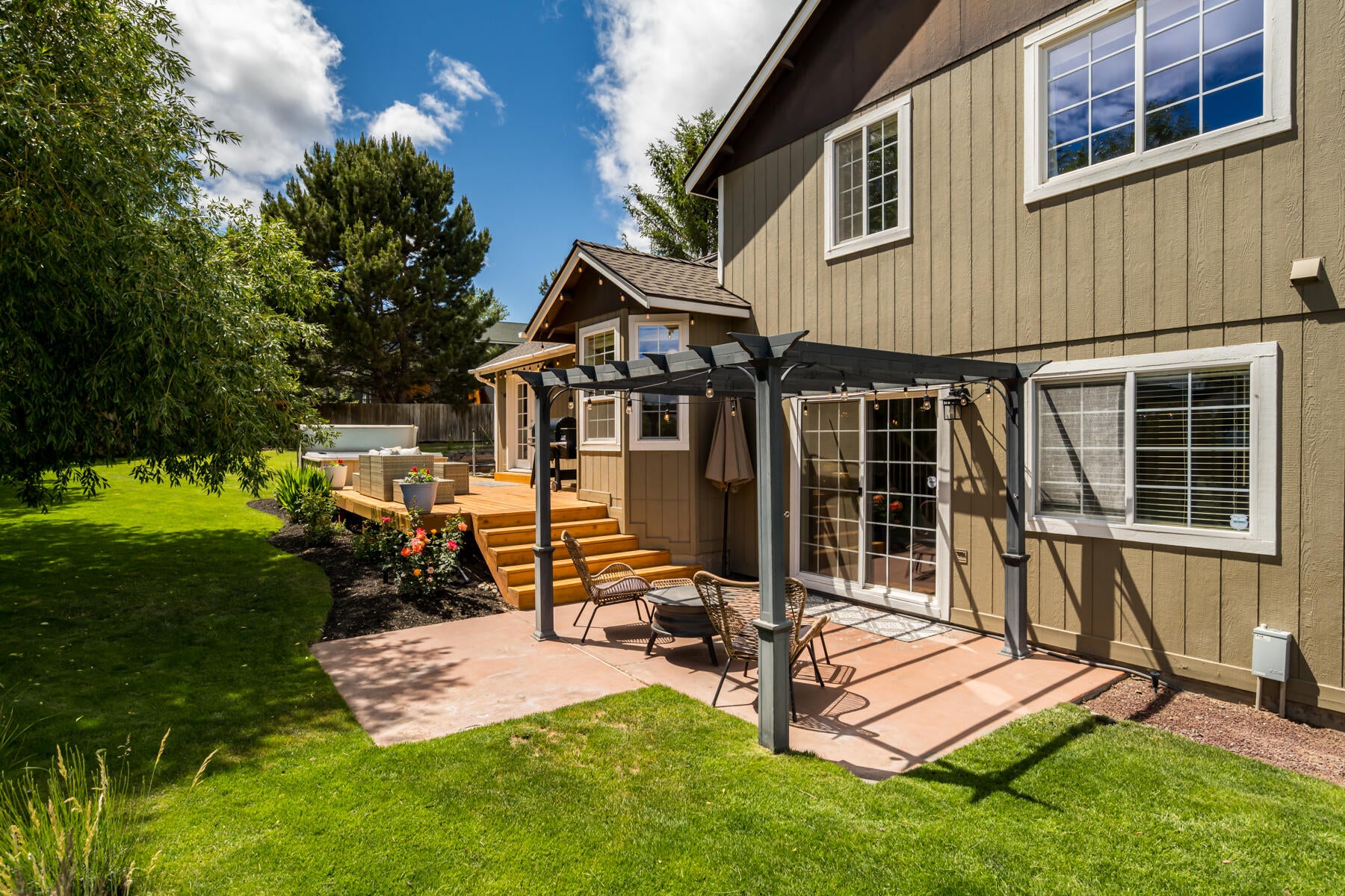 3746 Southwest Volcano Place Redmond, OR 97756 - Photo 33 of 47 JH5_2928