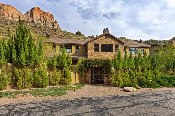 $2,495,000 | 105 River Bend Circle, Springdale, UT 84767