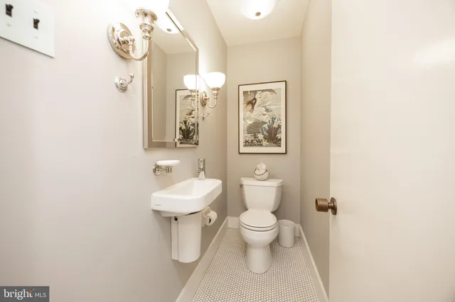 $525,000 | 2 Ile Dhuyere, Unit 2, Devon, PA 19333