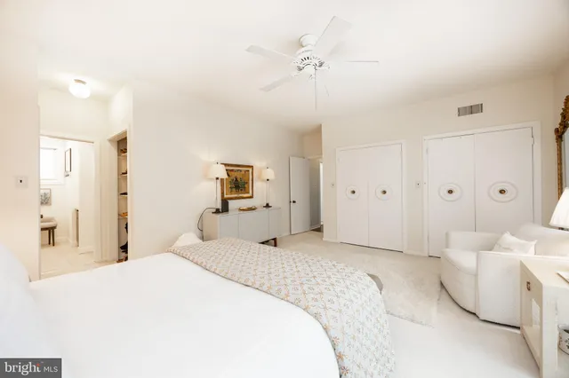 $525,000 | 2 Ile Dhuyere, Unit 2, Devon, PA 19333