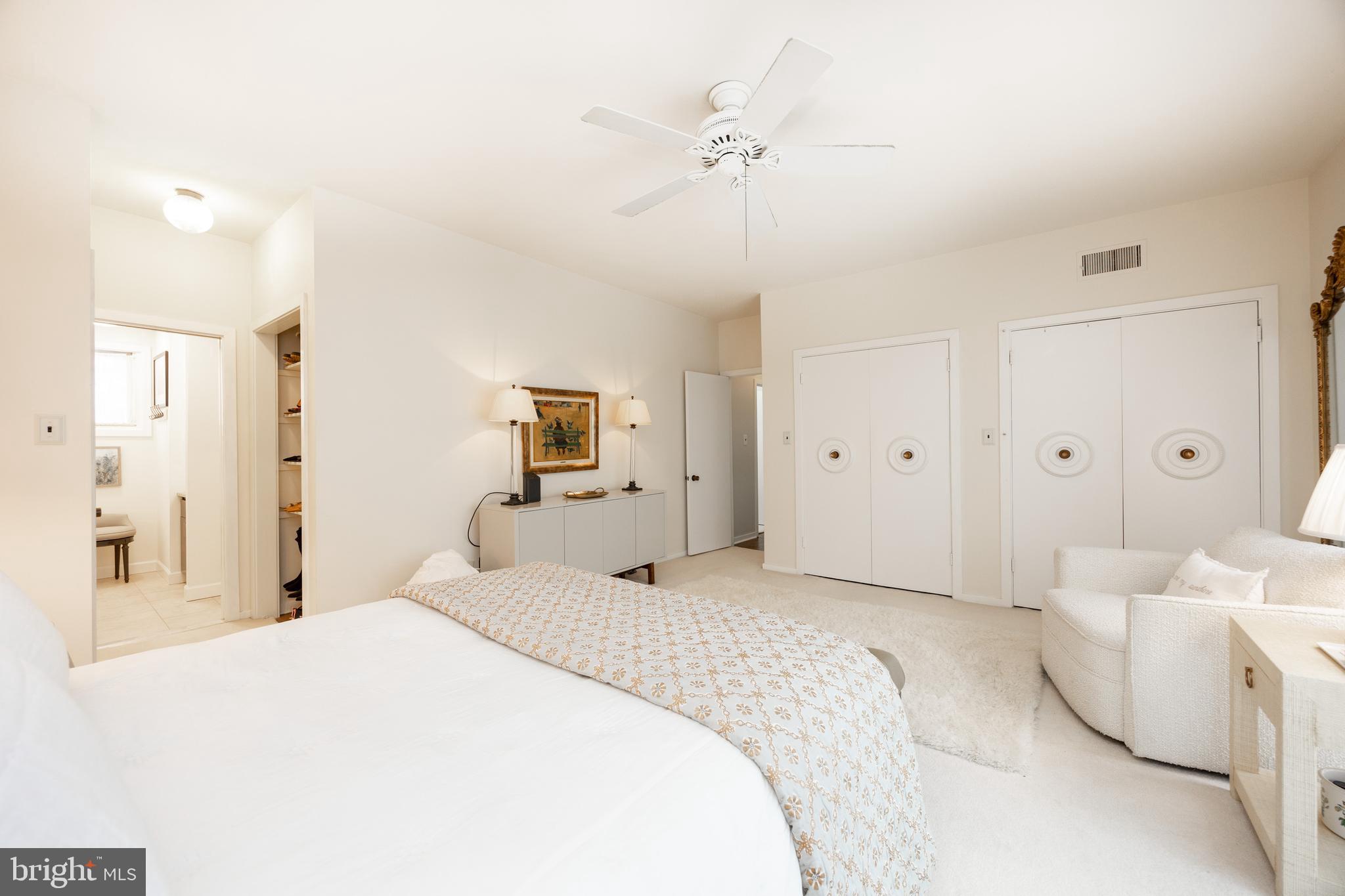 2 Ile Dhuyere, Unit 2 Devon, PA 19333 - Photo 19 of 56