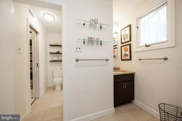 $525,000 | 2 Ile Dhuyere, Unit 2, Devon, PA 19333