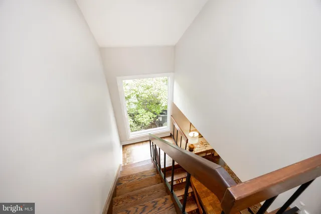 $525,000 | 2 Ile Dhuyere, Unit 2, Devon, PA 19333