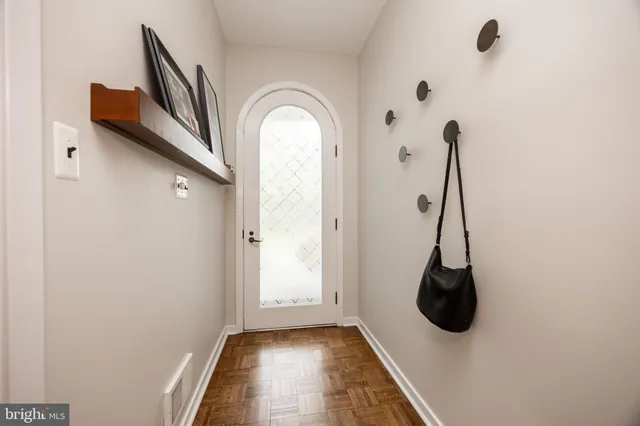 $525,000 | 2 Ile Dhuyere, Unit 2, Devon, PA 19333