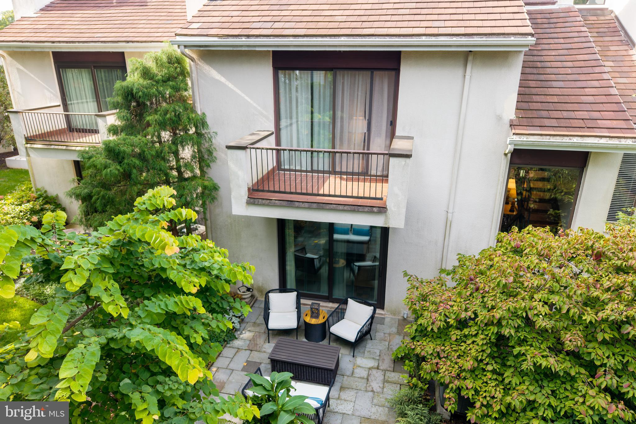 2 Ile Dhuyere, Unit 2 Devon, PA 19333 - Photo 42 of 56 Balcony