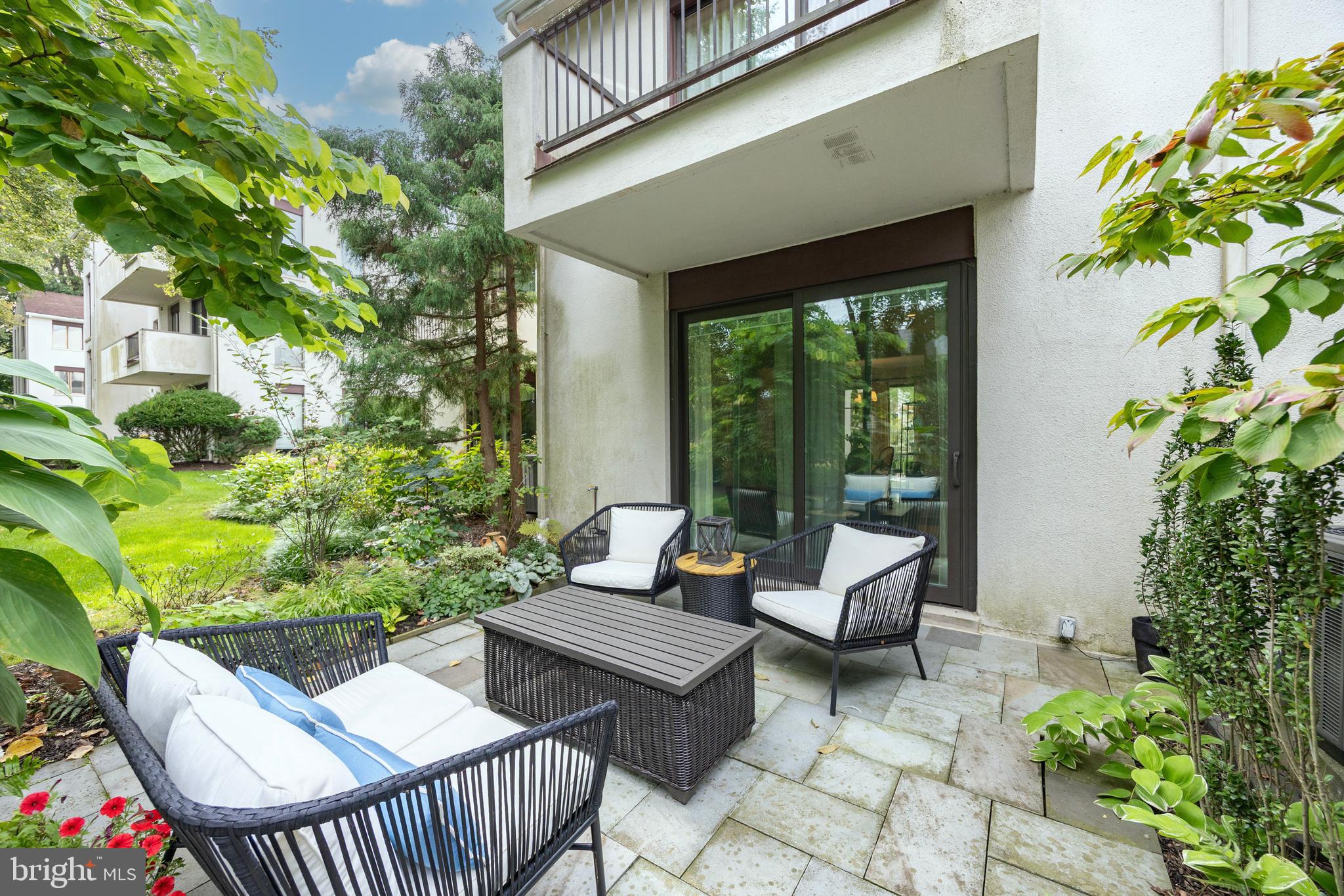 2 Ile Dhuyere, Unit 2 Devon, PA 19333 - Photo 44 of 56 Rear Patio