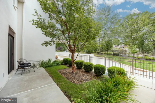 $499,000 | 2 Ile Dhuyere, Unit 2, Devon, PA 19333