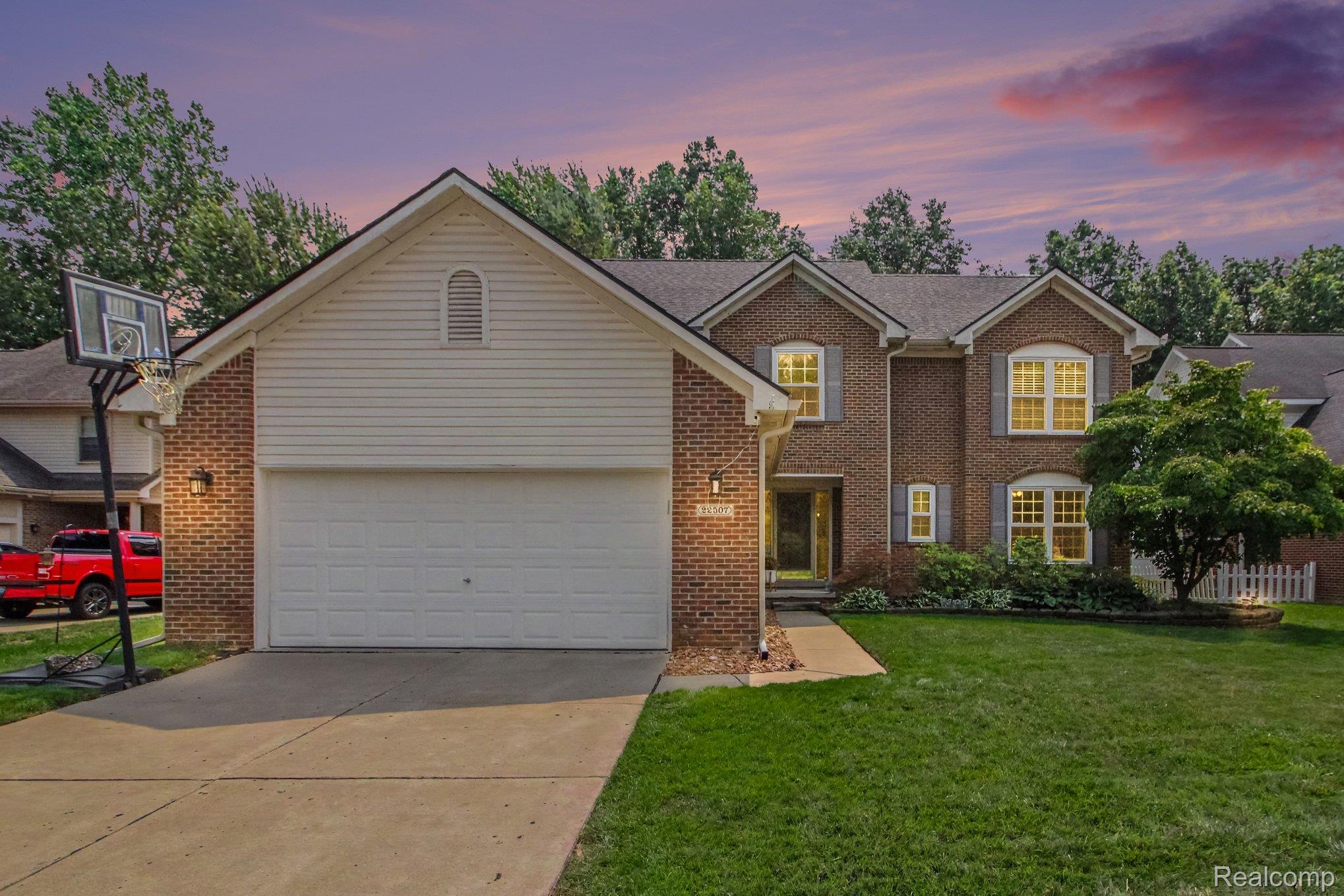 22507 Fawn Road Trenton, MI 48183 - Photo 1 of 28 001_file_1152.jpg