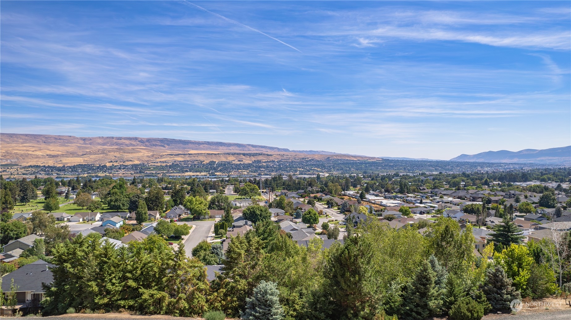 1837 Broadway Place Wenatchee, WA 98801 - Photo 2 of 10 a view of a city with mountain