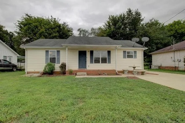 $1,250 | 1808 Harbor Drive, Oak Grove, KY 42262
