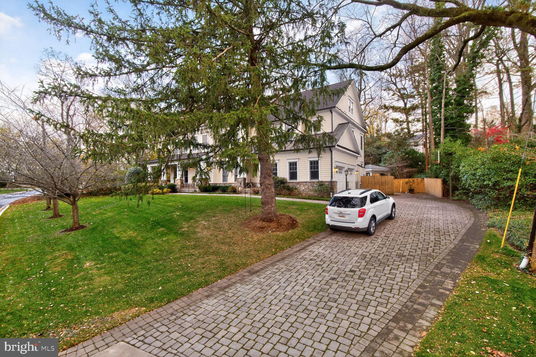 5500 Lambeth Road Bethesda, MD 20814 - Photo 3 of 54