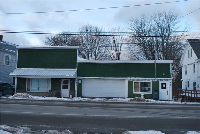$84,900 | 4993/4995 Ridge Road, Williamson, NY 14589