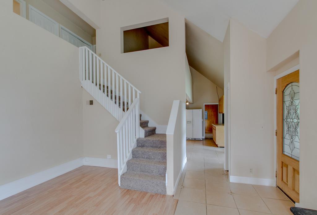 4314 Kinneys Road Springfield, TN 37172 - Photo 5 of 28 a view of entryway and hall with wooden floor