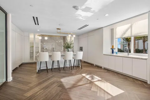 $3,795,000 | 200 Southeast Mizner Boulevard, Unit 707, Boca Raton, FL 33432