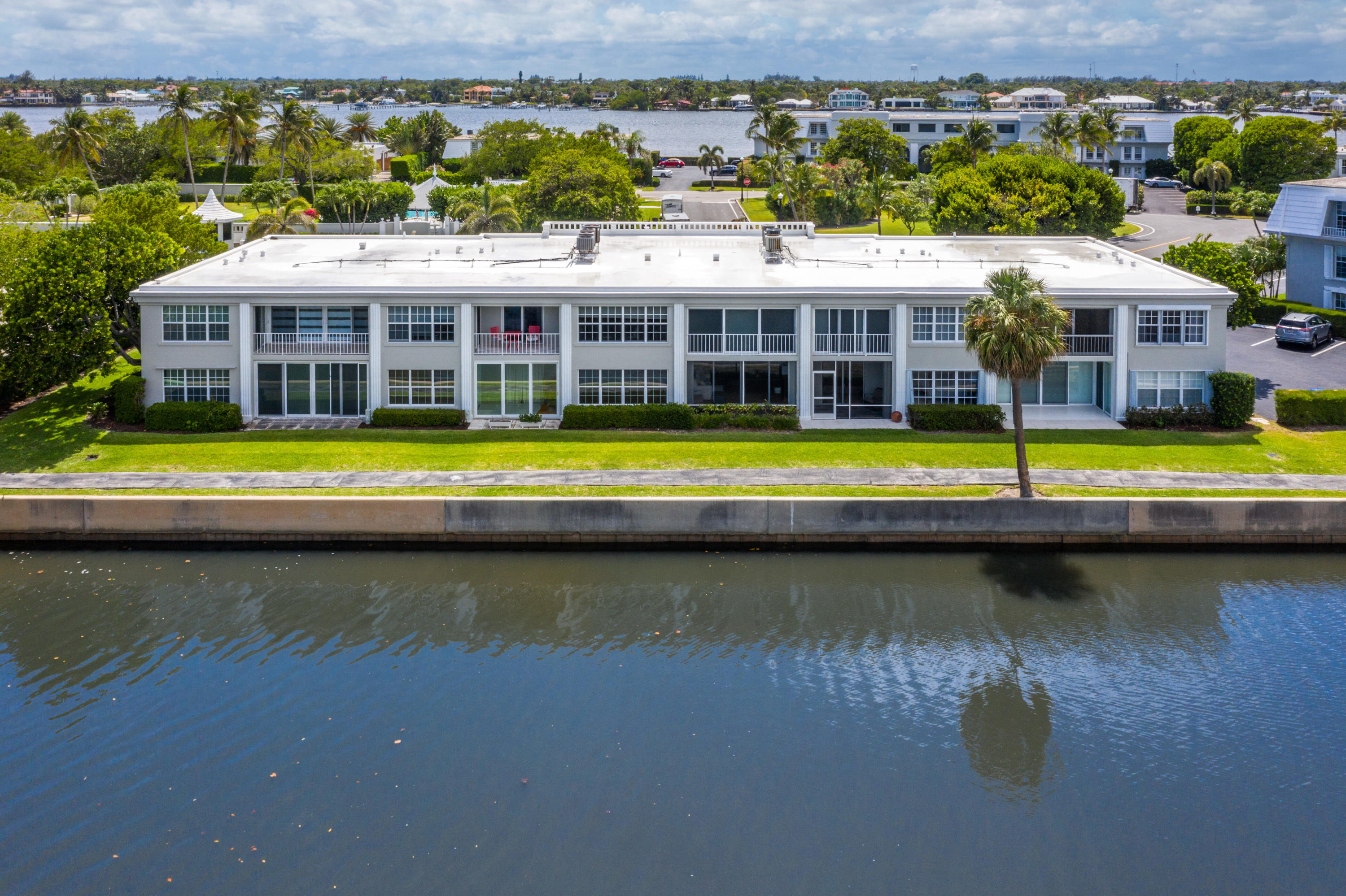 2195 Ibis Isle Road, Unit 3 Palm Beach, FL 33480 - Photo 2 of 33 rear view