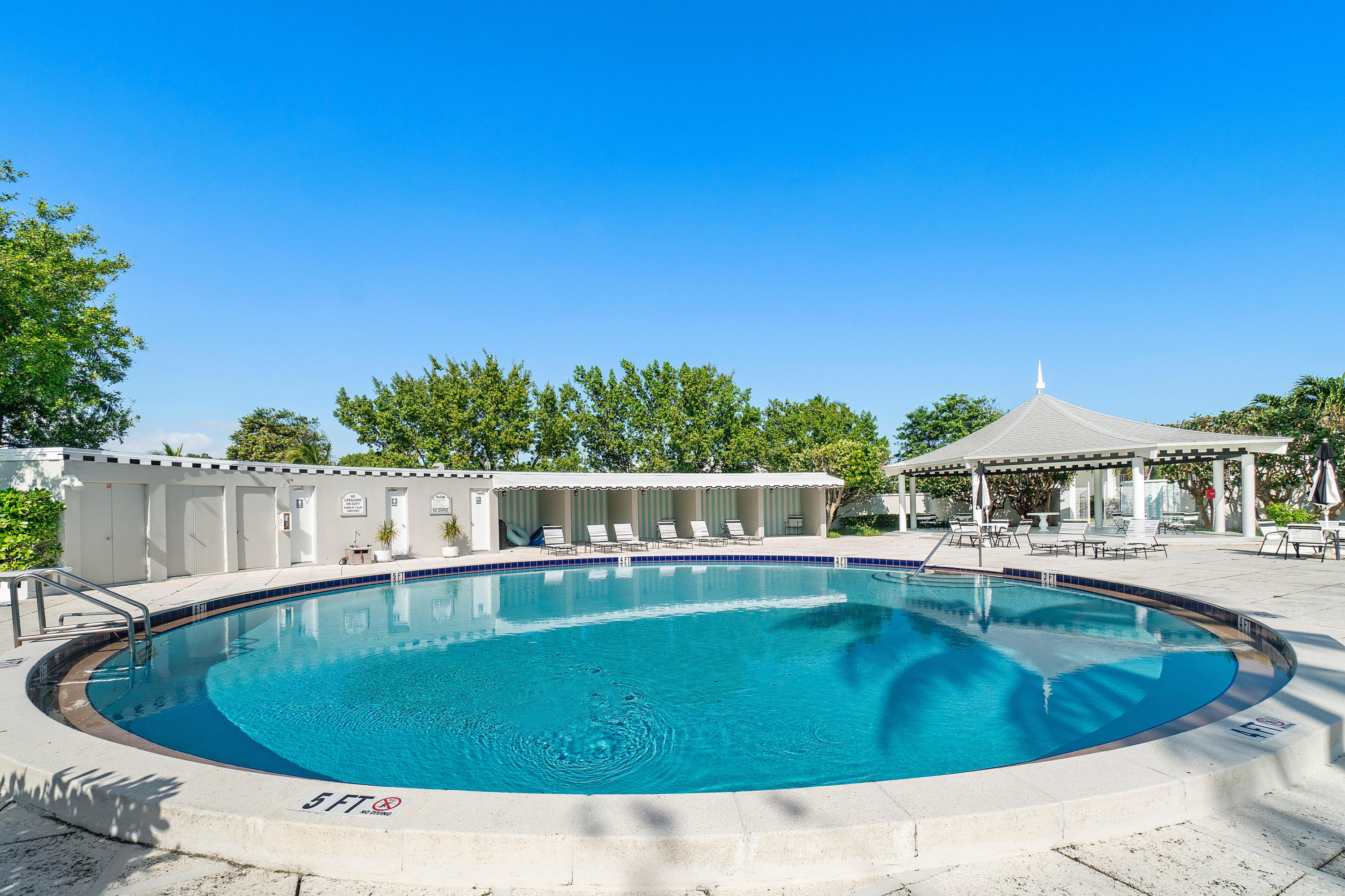 2195 Ibis Isle Road, Unit 3 Palm Beach, FL 33480 - Photo 21 of 33 pool