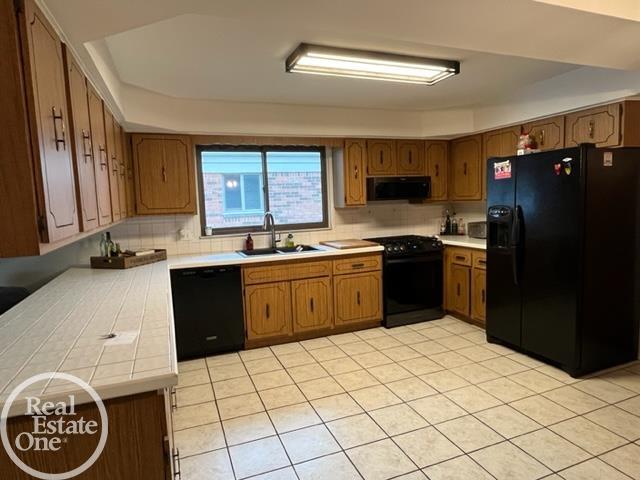 47916 Chrys Road Macomb, MI 48044 - Photo 12 of 29 50119487-11.JPG