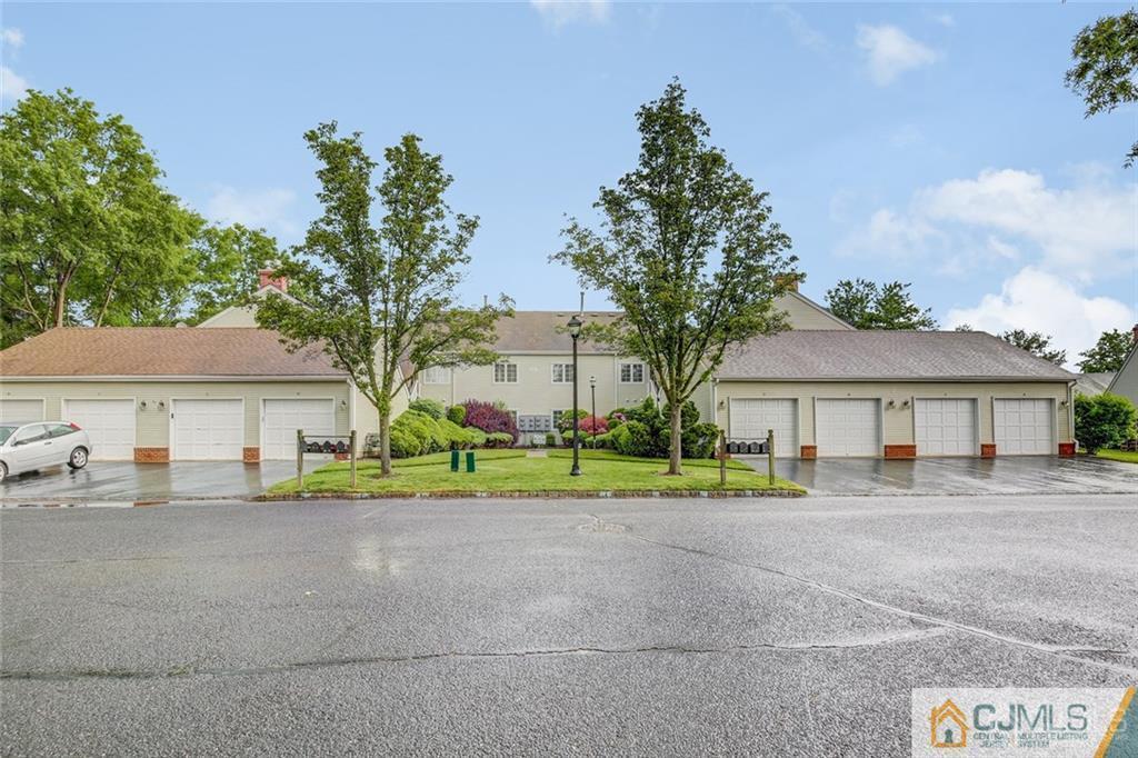81 I Winthrop Road Monroe Township, NJ 08831 - Photo 2 of 37 Gallery Image 2