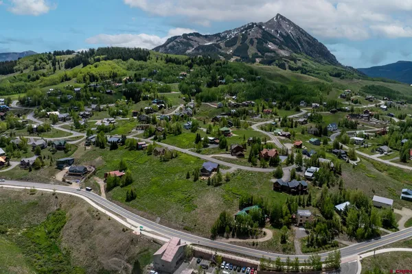 $450,000 | 916 Gothic Road, Crested Butte, CO 81225
