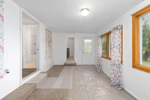 $299,900 | 13664 Wabasis Avenue Northeast, Cedar Springs, MI 49319