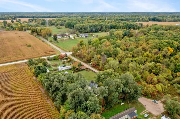 $299,900 | 13664 Wabasis Avenue Northeast, Cedar Springs, MI 49319