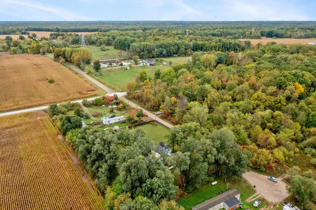 $299,900 | 13664 Wabasis Avenue Northeast, Cedar Springs, MI 49319