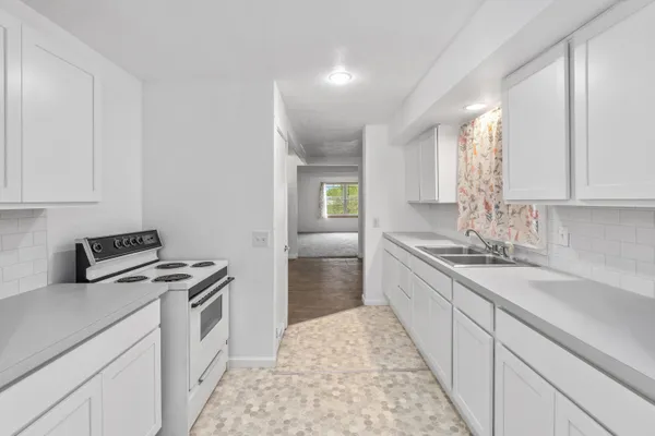 $299,900 | 13664 Wabasis Avenue Northeast, Cedar Springs, MI 49319