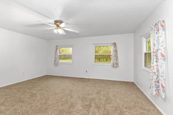 $299,900 | 13664 Wabasis Avenue Northeast, Cedar Springs, MI 49319