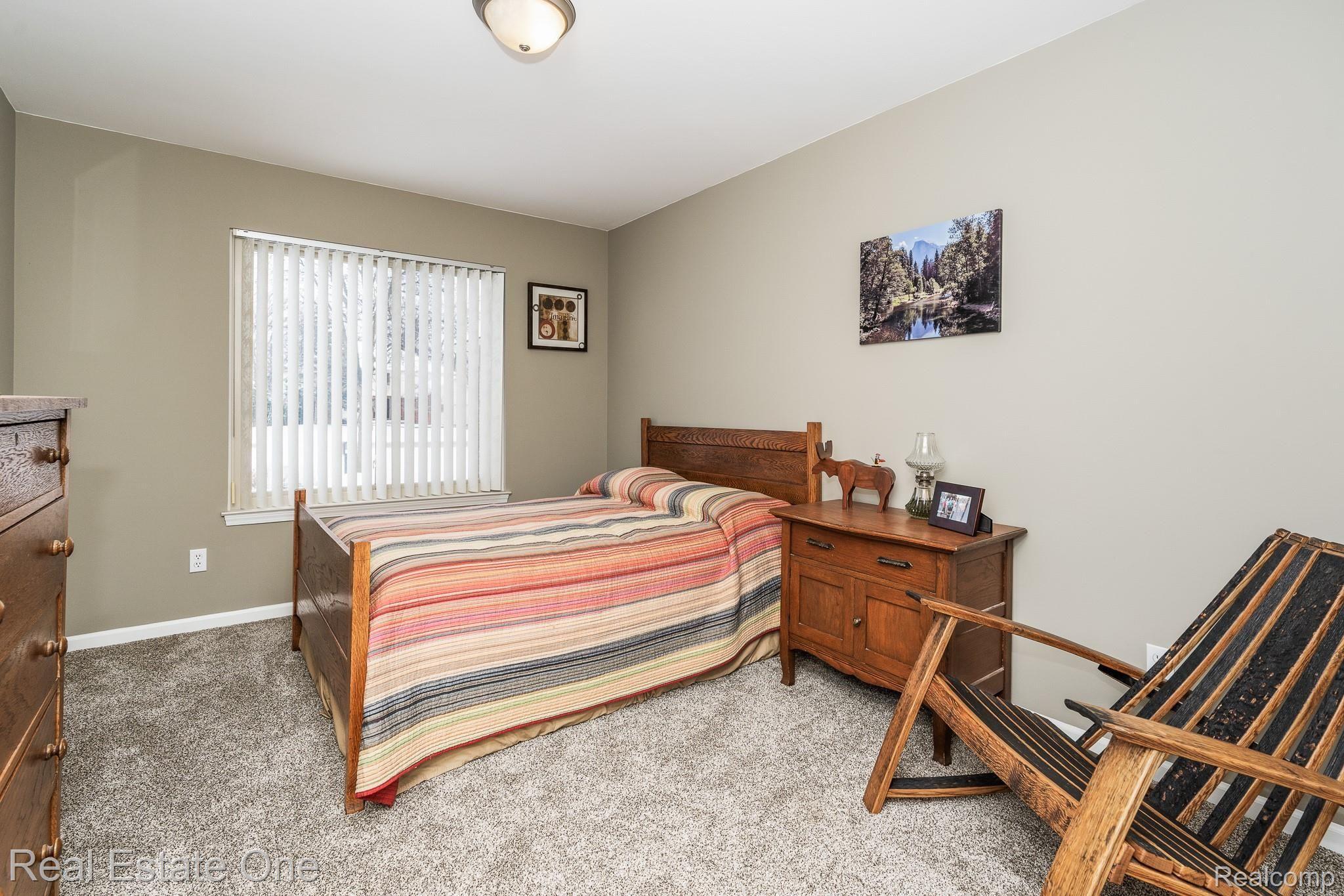 1372 Pembroke Drive Rochester, MI 48307 - Photo 24 of 40 bedroom