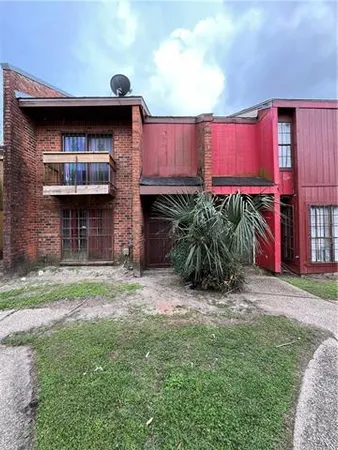 $90,000 | 1204 Chimney Wood Lane, New Orleans, LA 70126
