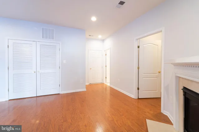 $3,550 | 4631 Carisbrooke Lane, Fairfax, VA 22030