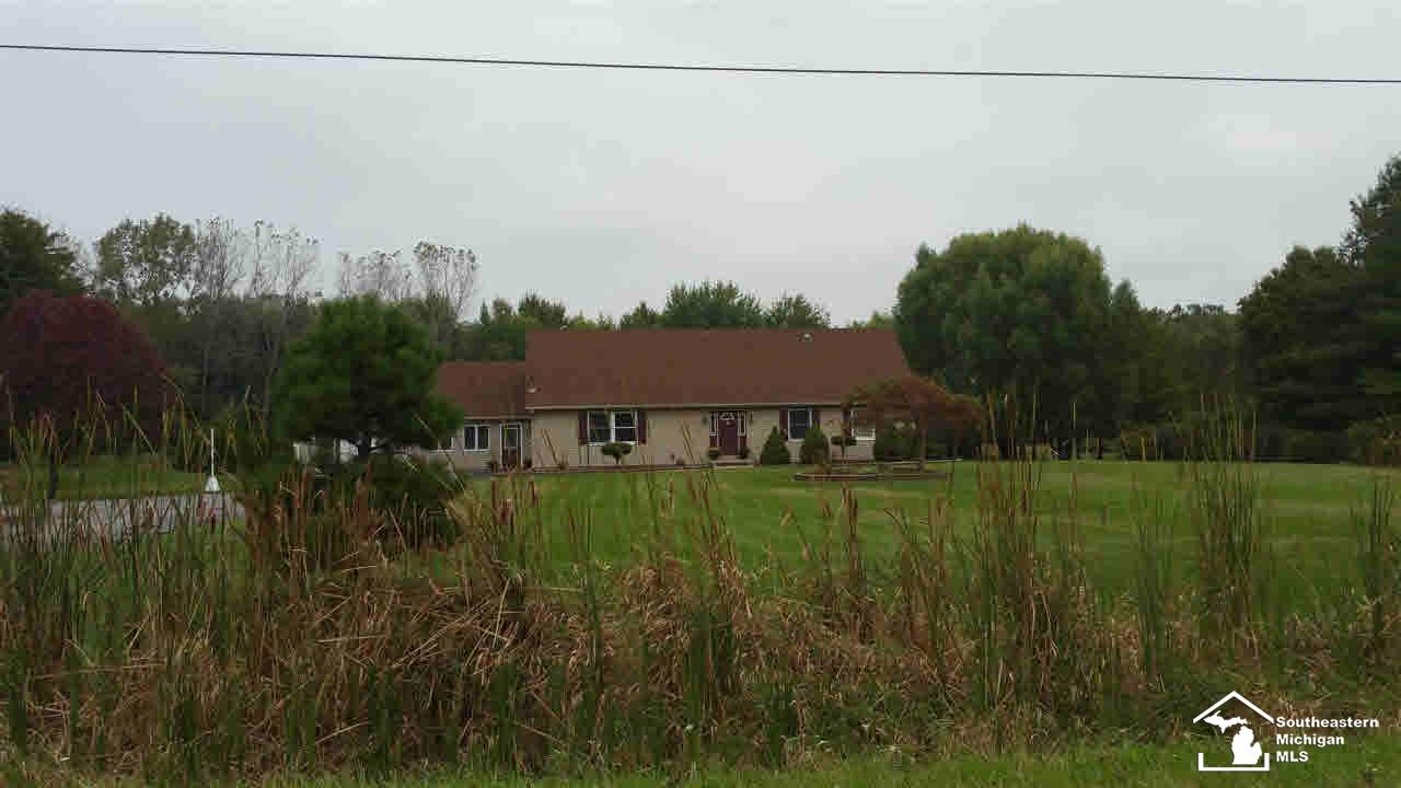 3764 Zink Road Carleton, MI 48117 - Photo 22 of 25 20450542-21.JPG