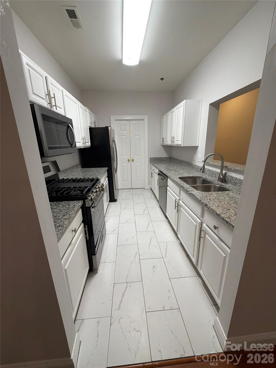 5609 Fairview Road, Unit 5 Charlotte, NC 28209 - Photo 9 of 18 Gallery Image 9