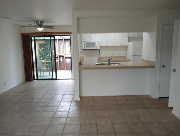 $250,000 | 45 Lakeview Circle, Cathedral City, CA 92234