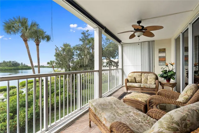 $1,100,000 | 8865 West Orchid Island Circle, Unit 207, Vero Beach, FL 32963