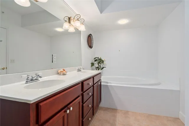 $1,100,000 | 8865 West Orchid Island Circle, Unit 207, Vero Beach, FL 32963