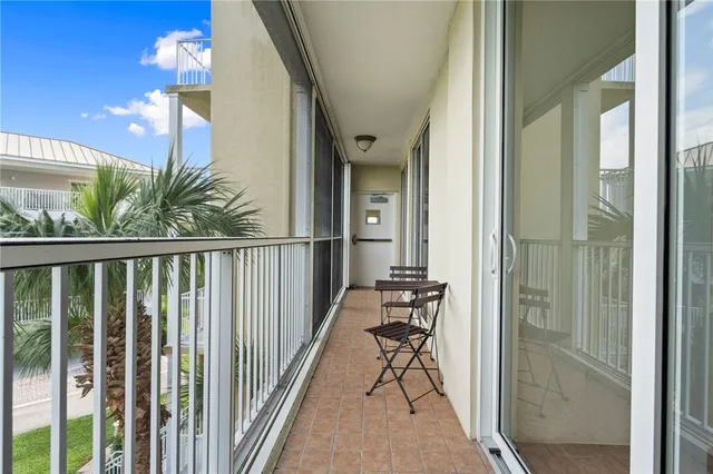 $1,100,000 | 8865 West Orchid Island Circle, Unit 207, Vero Beach, FL 32963