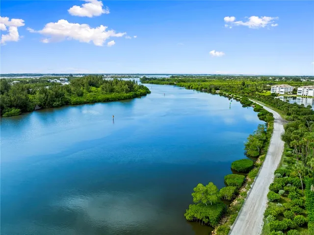 $1,100,000 | 8865 West Orchid Island Circle, Unit 207, Vero Beach, FL 32963