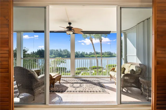 $1,100,000 | 8865 West Orchid Island Circle, Unit 207, Vero Beach, FL 32963