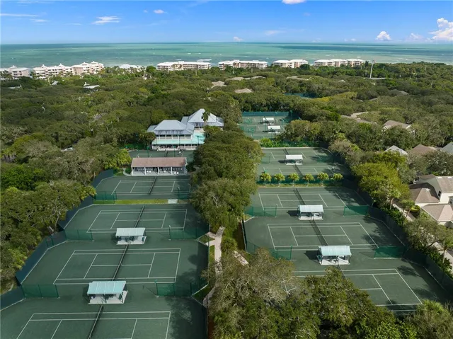 $1,100,000 | 8865 West Orchid Island Circle, Unit 207, Vero Beach, FL 32963