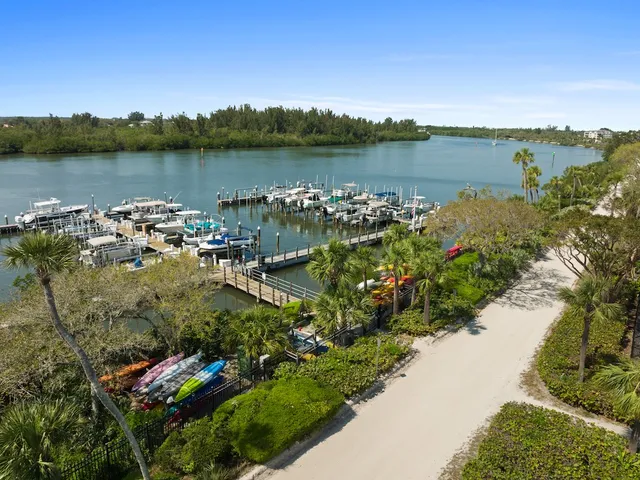 $1,100,000 | 8865 West Orchid Island Circle, Unit 207, Vero Beach, FL 32963
