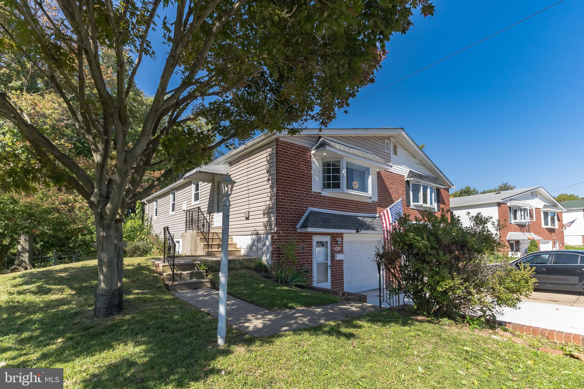 3652 Chesterfield Road Philadelphia, PA 19114 - Photo 2 of 30 Gallery Image 2