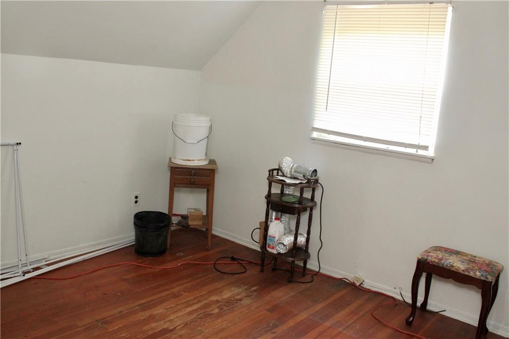 8185 Mentor Road Elizabeth, PA 15037 - Photo 8 of 14 Gallery Image 8
